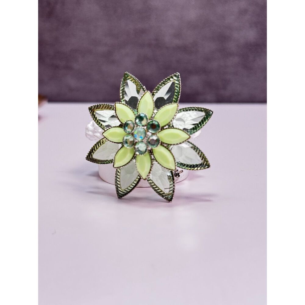 Vintage Style Green Rhinestone Brooch